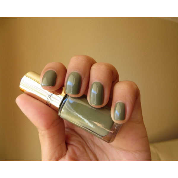 LOreal Color Riche Rive Gauche Green (605) Nail Polish 5ml - Hall of  Cosmetics